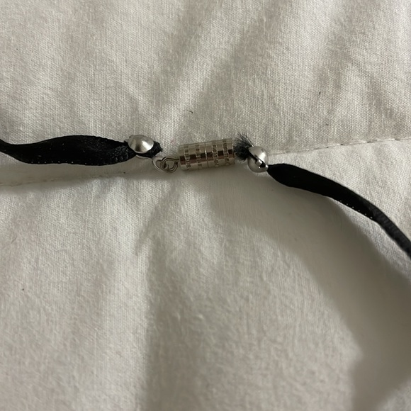 A ribbon necklace unbranded theme is bohemian or boho of some sort - Picture 4 of 5